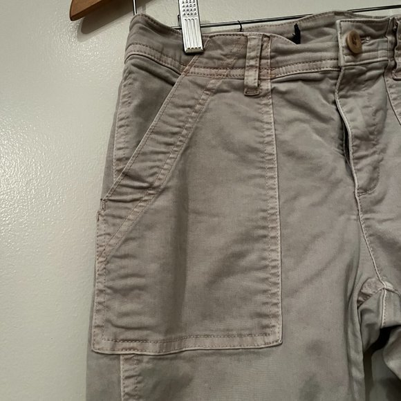 Cream Jean-Style Pants – Zippered Ankles, Stretchy & Chic! (Size 29 Gently-Used) - Picture 12 of 15